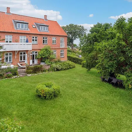 Lovely In With House Sea View Apartment Svaneke